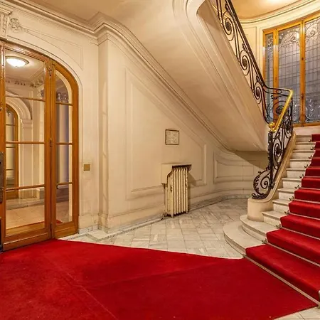 Victor Hugo Paris