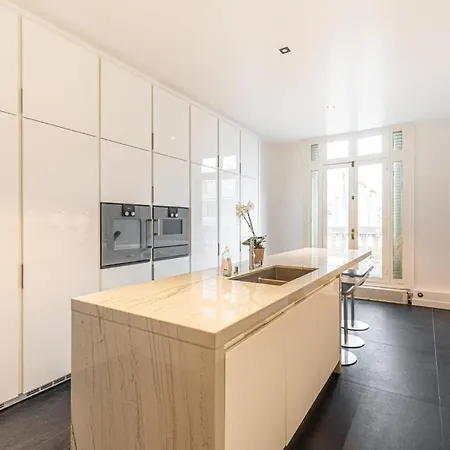 Victor Hugo Apartment *